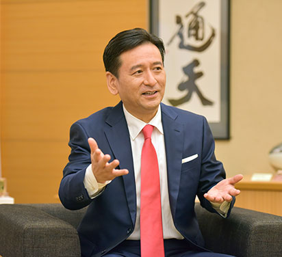 写真：佐賀県知事 山口祥義01